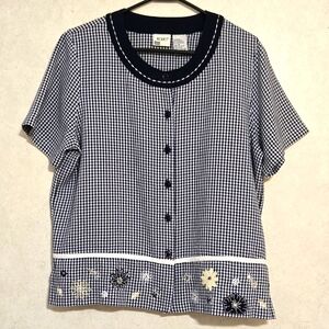 SZ M KORET VINTAGE BUTTON FRONT TOP